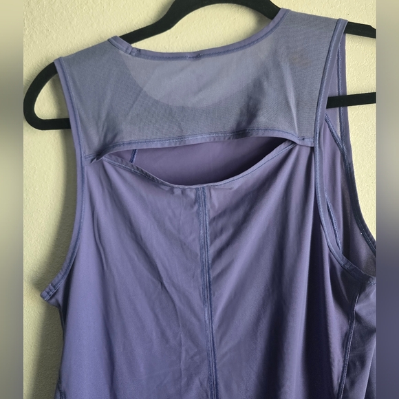 Bundle of Three (3) Women's Lululemon Sculpt Mesh Keyhole Reflective Tank Tops - Picture 6 of 16